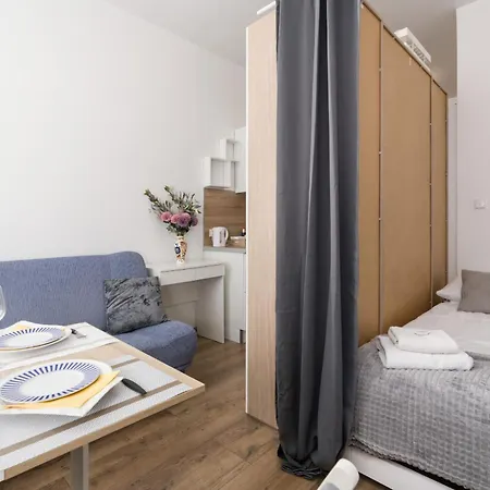 Apartamento Czeremchowa In By Renters *