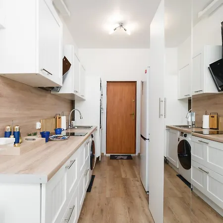 Apartamento Czeremchowa In By Renters Poznań